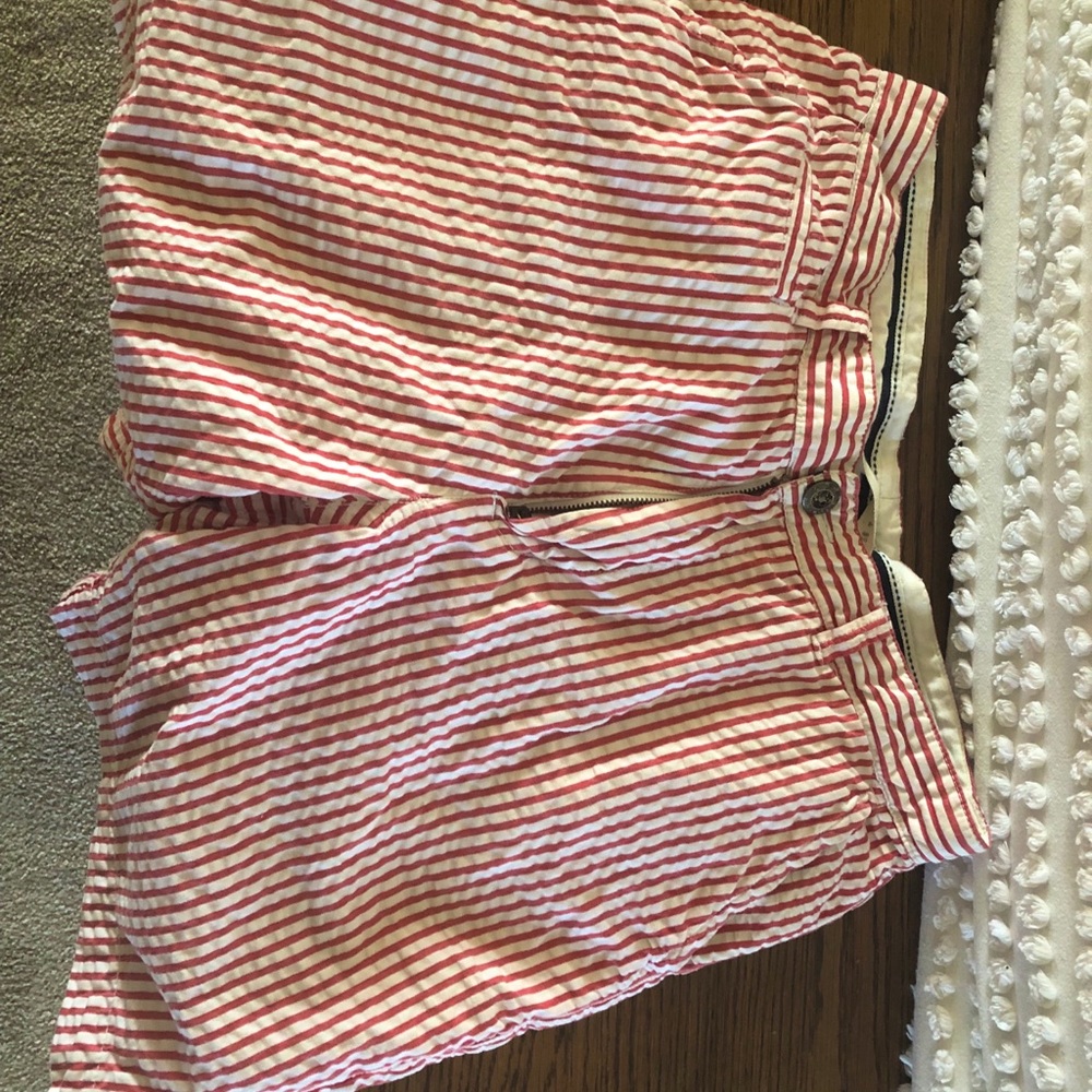 Mens seersucker shorts, medium